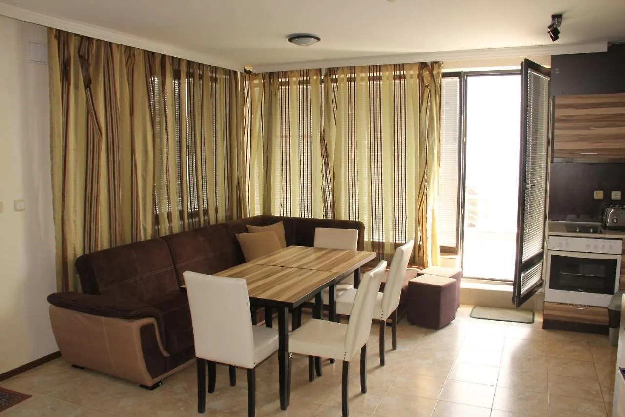 Ivtour Apartments In Yalta Complex 골든샌드