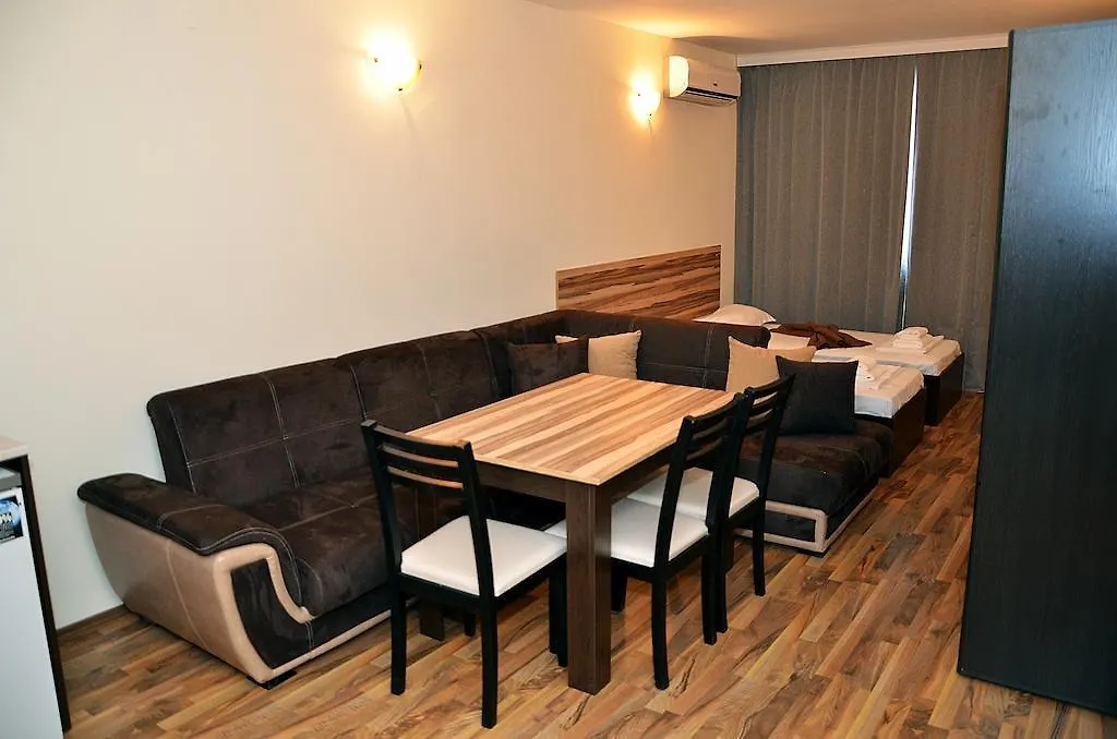 Ivtour Apartments In Yalta Complex 골든샌드
