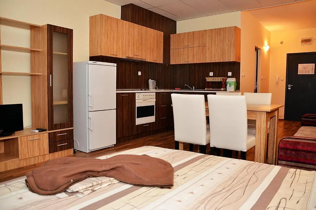 Ivtour Apartments In Yalta Complex 골든샌드